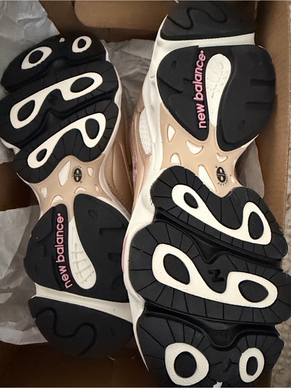 New Balance 1000 Women's Pink & Tan Athletic Sneakers Size 7.5 W - Picture 4 of 4